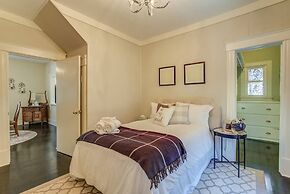 1893 Classic 4 Blocks From Great Dining & Shops