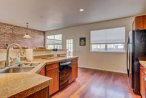 Urban Practicality! 3 Beds, Patios & Dog Friendly