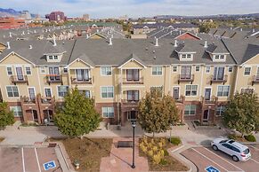 Urban Practicality! 3 Beds, Patios & Dog Friendly