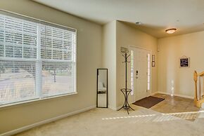 Urban Practicality! 3 Beds, Patios & Dog Friendly