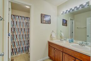 Urban Practicality! 3 Beds, Patios & Dog Friendly