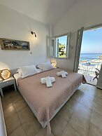 Niriides Hotel & Apartments