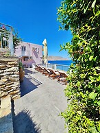 Niriides Hotel & Apartments