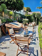 Niriides Hotel & Apartments