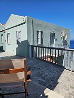 Niriides Hotel & Apartments