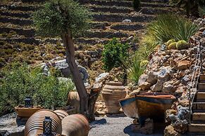 Niriides Hotel & Apartments