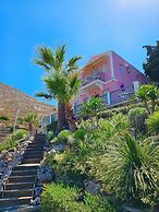 Niriides Hotel & Apartments