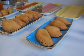 Niriides Hotel & Apartments