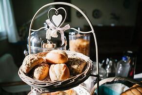 Niriides Hotel & Apartments