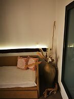 Niriides Hotel & Apartments