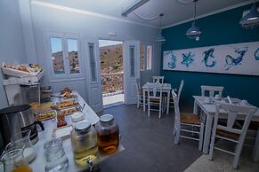 Niriides Hotel & Apartments