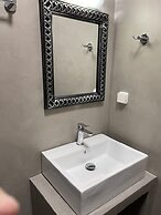 Niriides Hotel & Apartments