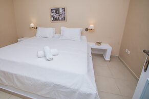 Niriides Hotel & Apartments