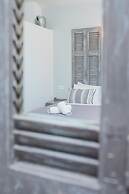 Niriides Hotel & Apartments