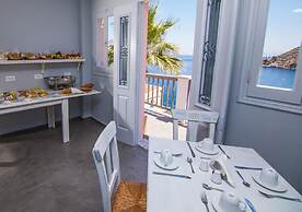 Niriides Hotel & Apartments