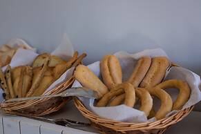 Niriides Hotel & Apartments