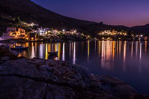 Niriides Hotel & Apartments