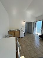 Niriides Hotel & Apartments