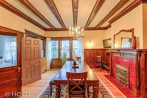4brvictorian Mansionjust North of Downtown