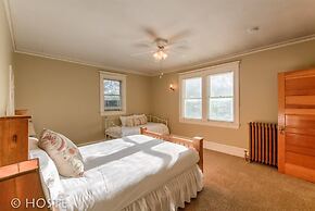 4brvictorian Mansionjust North of Downtown