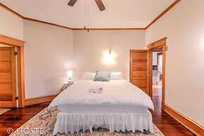 4brvictorian Mansionjust North of Downtown