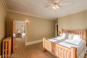 4brvictorian Mansionjust North of Downtown