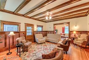4brvictorian Mansionjust North of Downtown