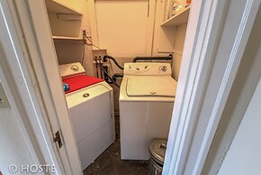 4brvictorian Mansionjust North of Downtown