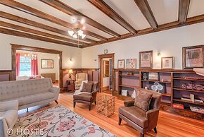 4brvictorian Mansionjust North of Downtown