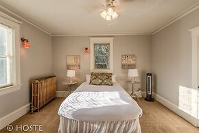 4brvictorian Mansionjust North of Downtown