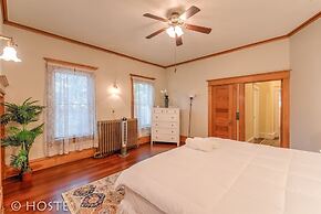 4brvictorian Mansionjust North of Downtown