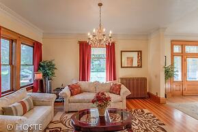 4brvictorian Mansionjust North of Downtown