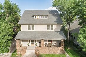 4brvictorian Mansionjust North of Downtown