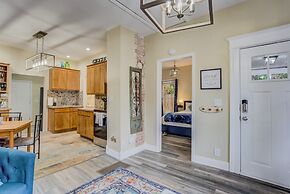 1BR Modern & Chic Bring Your Bikes and Dog!