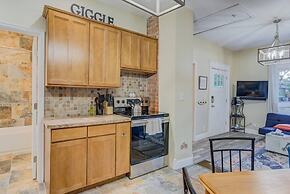 1BR Modern & Chic Bring Your Bikes and Dog!