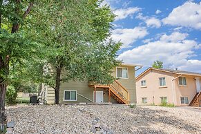 2BR Aptmt Parks Private Deck, Mountain Views!