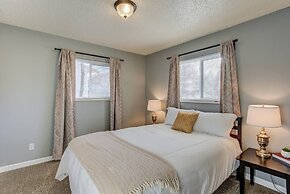 2BR Aptmt Parks Private Deck, Mountain Views!