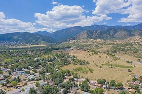 2BR Aptmt Parks Private Deck, Mountain Views!