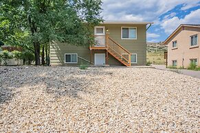 2BR Aptmt Parks Private Deck, Mountain Views!
