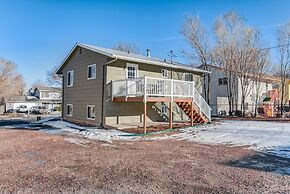 2BR Aptmt Parks Private Deck, Mountain Views!