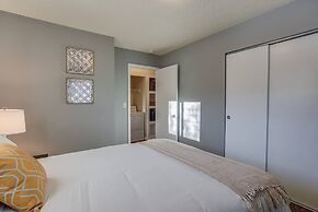 2BR Aptmt Parks Private Deck, Mountain Views!