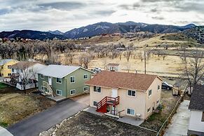 2BR Hikers Dream Red Rocks Dog-friendly!