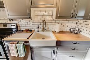 2BR Hikers Dream Red Rocks Dog-friendly!