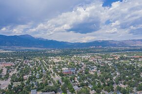 Downtown 1900 Classic 3 Bedroom Value