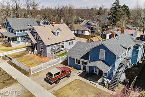 1BR Downtown Townhome King Bed, 5 Min to Shops