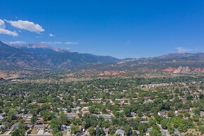 4BR Dog-friendly Minutes to Garden of the Gods
