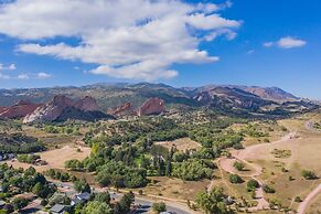 5BR Garden of the Gods is Across the Street!