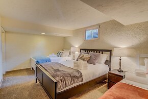 5BR Garden of the Gods is Across the Street!