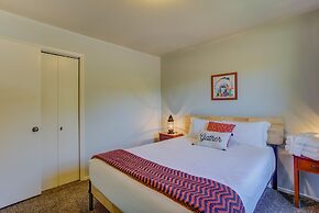 5BR Garden of the Gods is Across the Street!