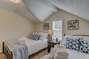 3 Bedroom Downtown with Firepit